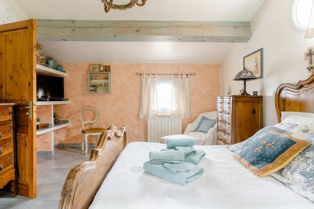 Agreable Chambre D'Hotes Avec Piscine Bed and Breakfast Le Beausset Buitenkant foto